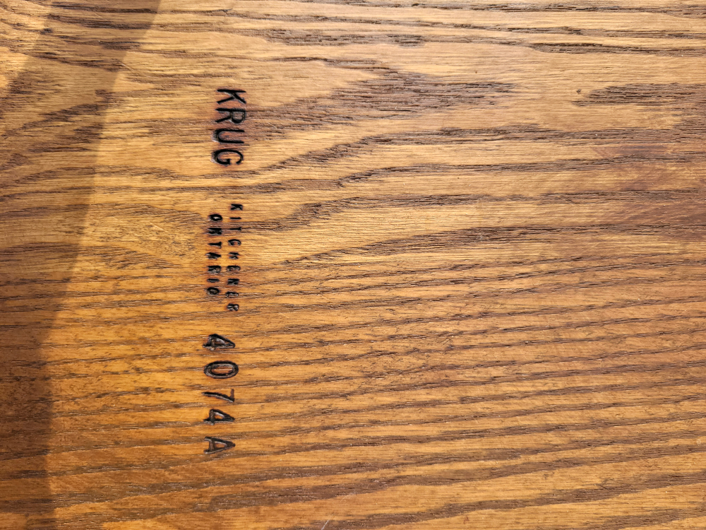 Table and chairs - photo 3