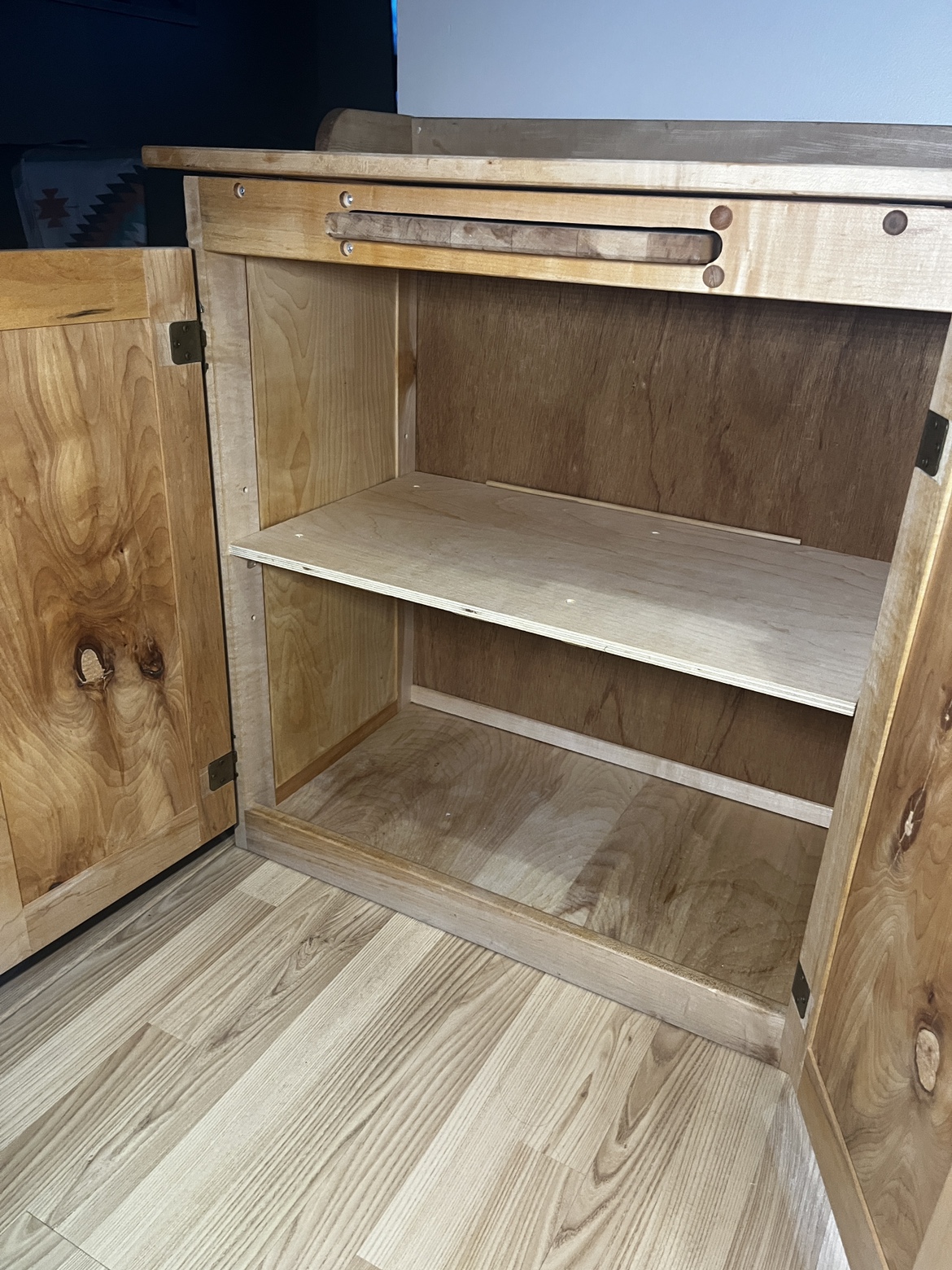Solid wood stand alone kitchen cabinet - photo 4