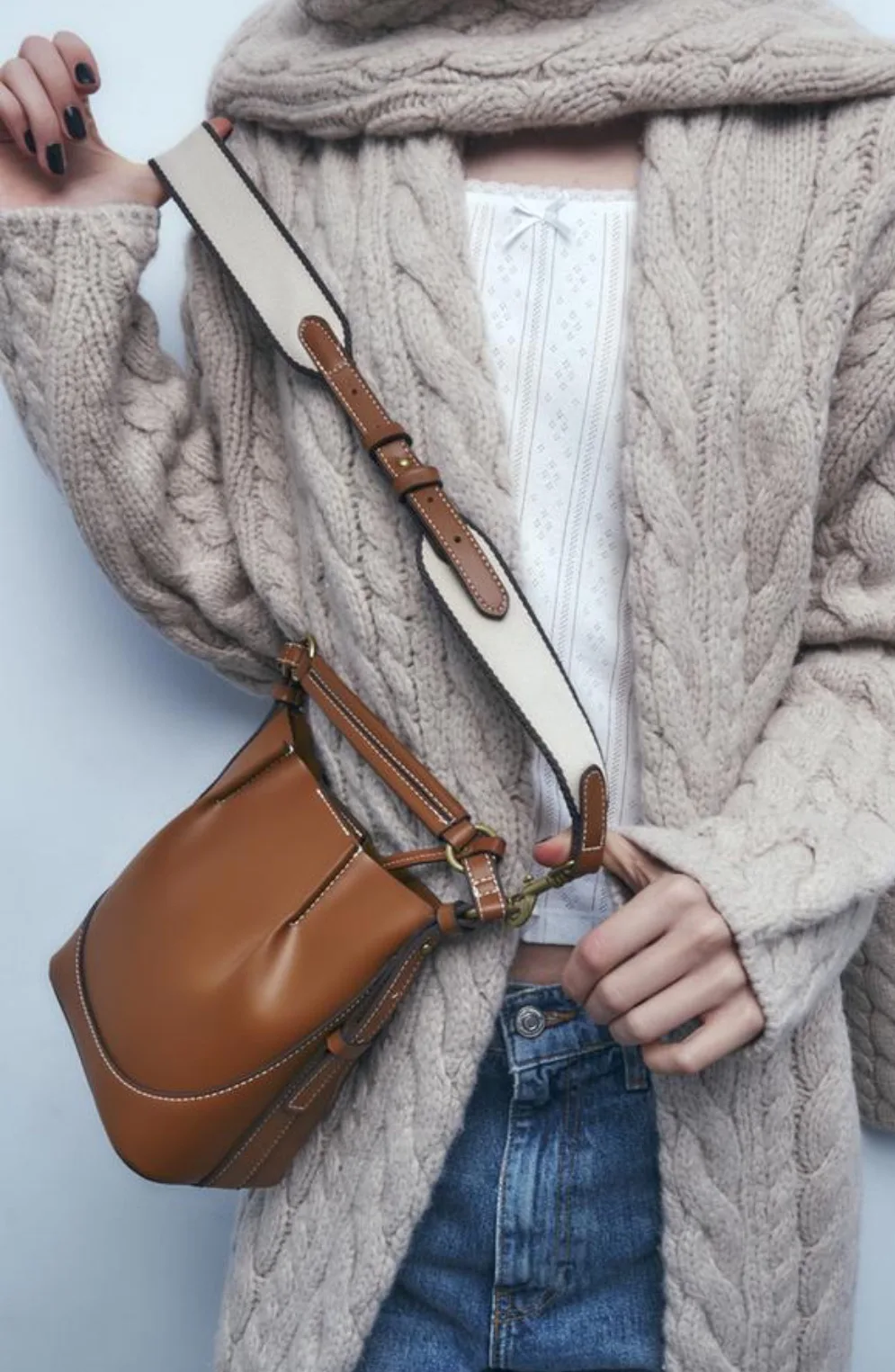 Brown Leather Bucket Bag image indicator(7)