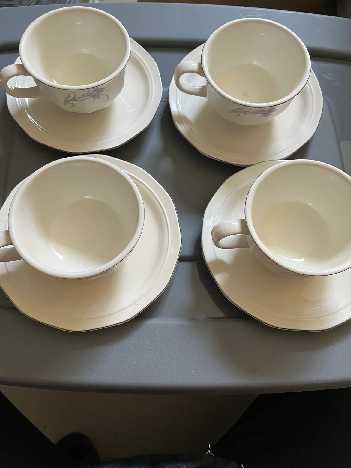 Set of 4 Teacups and Saucers image indicator(2)