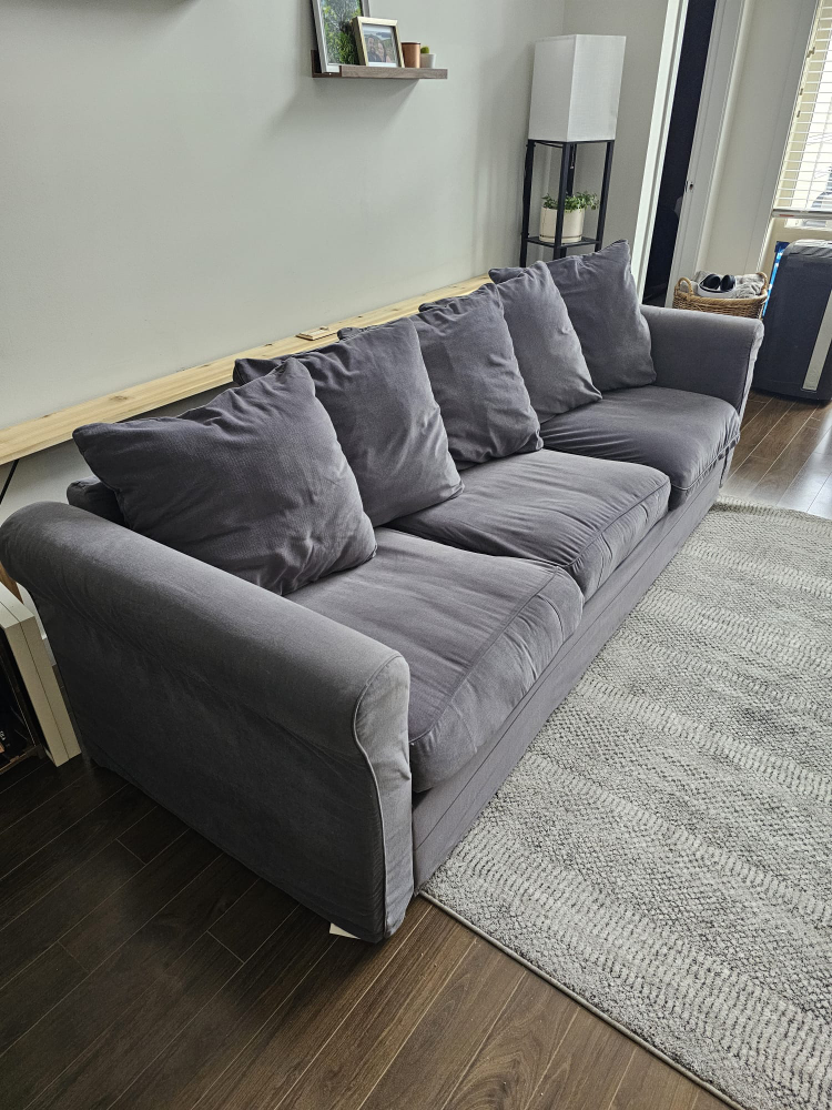 well taken care of couch - photo 2