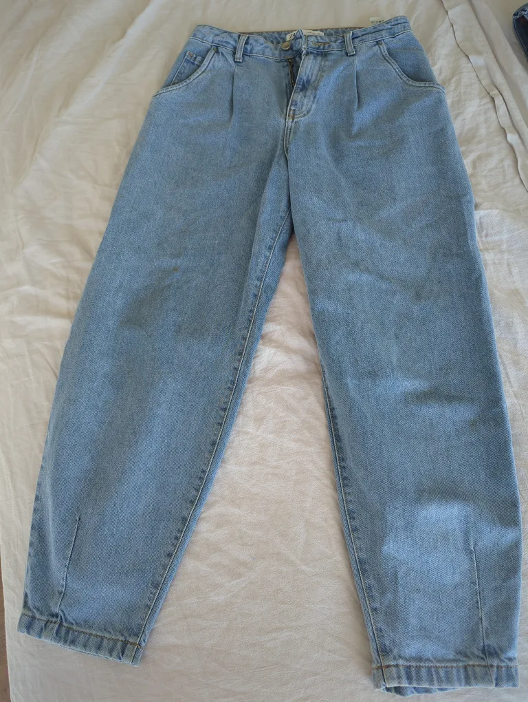 Zara Pleated Jeans thumbnail