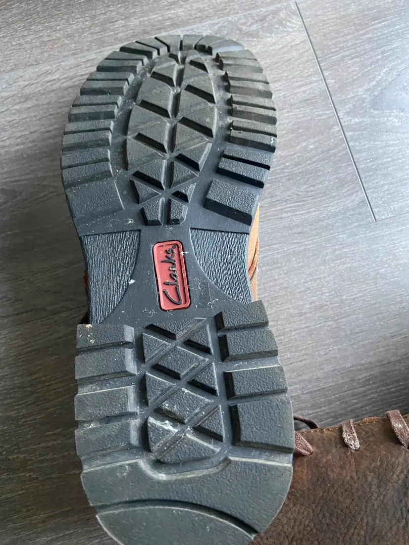 New! Clarks Men's Brown Leather Boots image indicator(2)