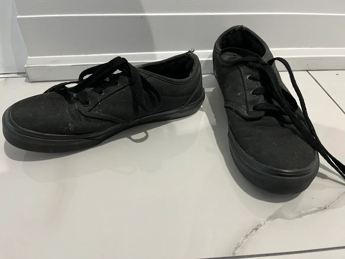 Vans Black Sneakers - Price Negotiable image indicator(2)