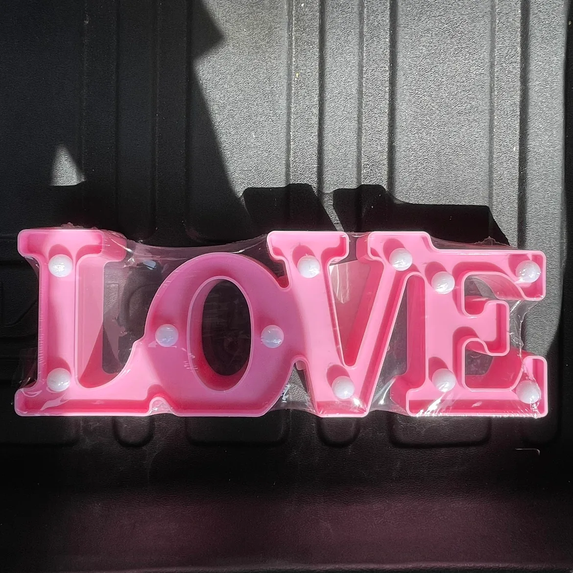 Light Up Pink LOVE Sign thumbnail