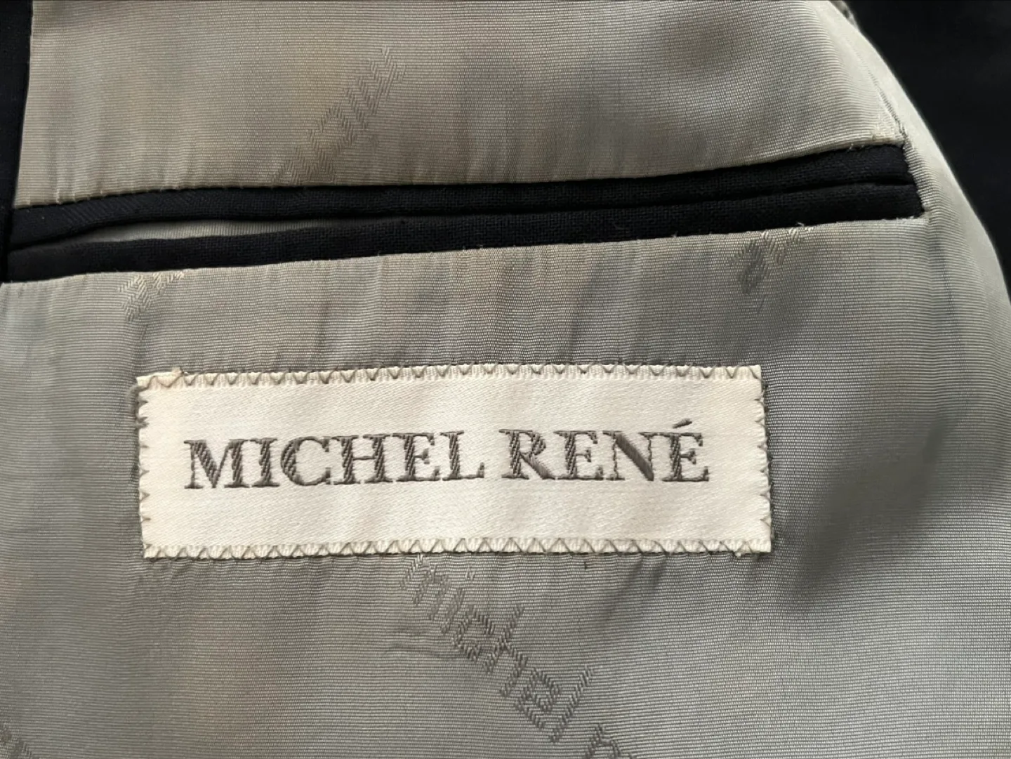 Michel René Men’s Suit - Jacket & Dress Pants image indicator(3)