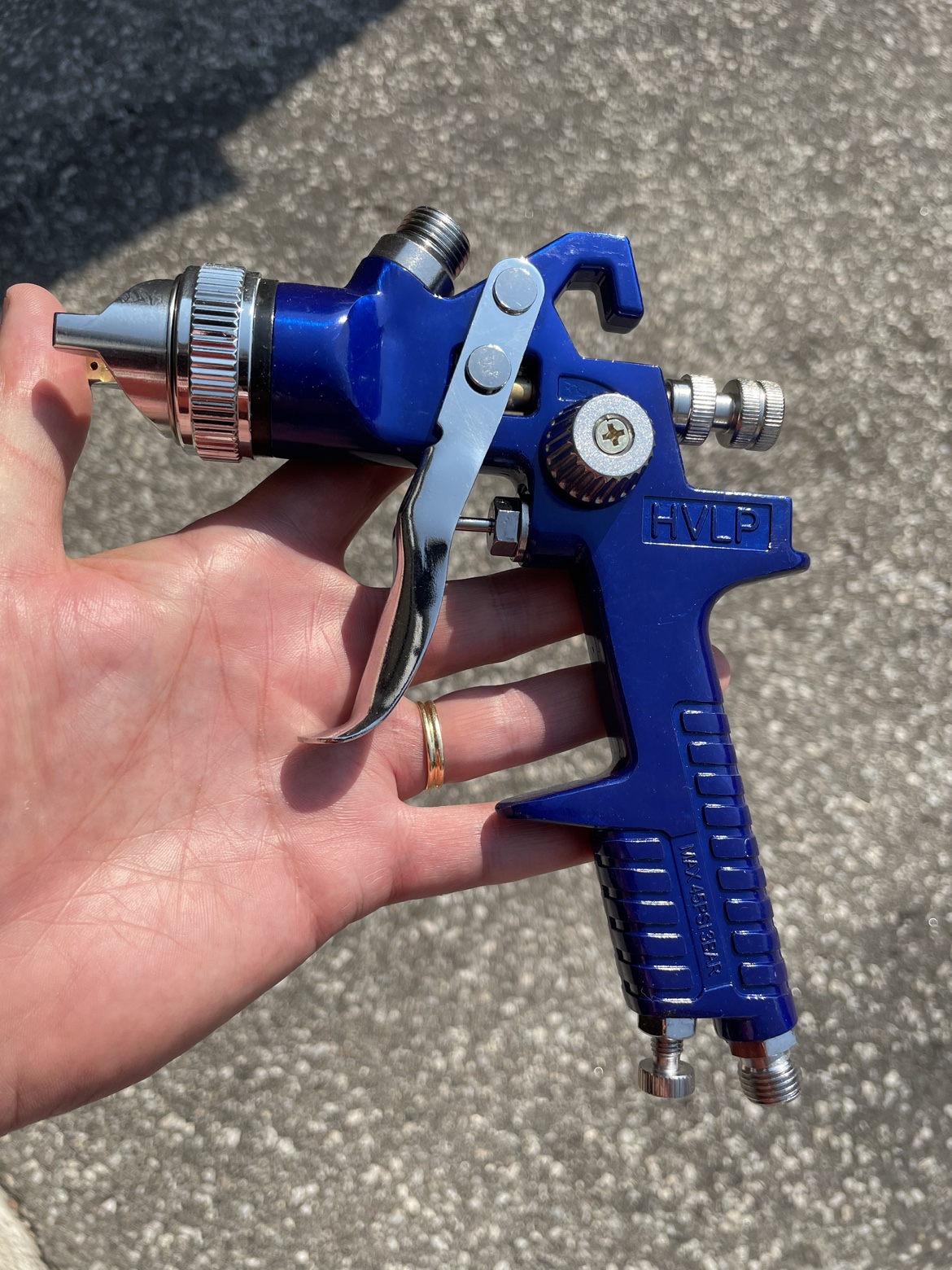 Air Compressor 150 PSI - 2.6 SCFM 6 Gal + spray gun set - photo 5