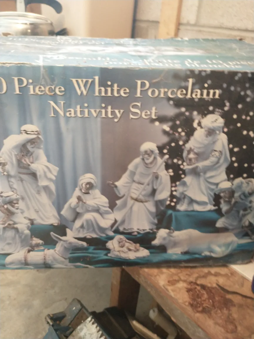 10 Piece White Porcelain Nativity Set thumbnail