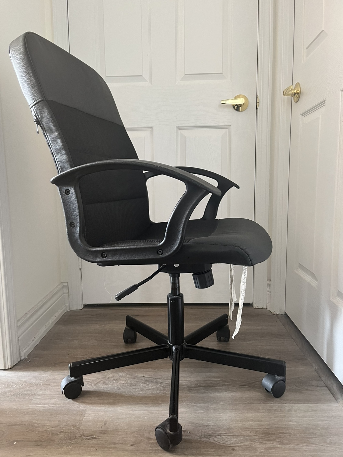 Black Office Chair - photo 2