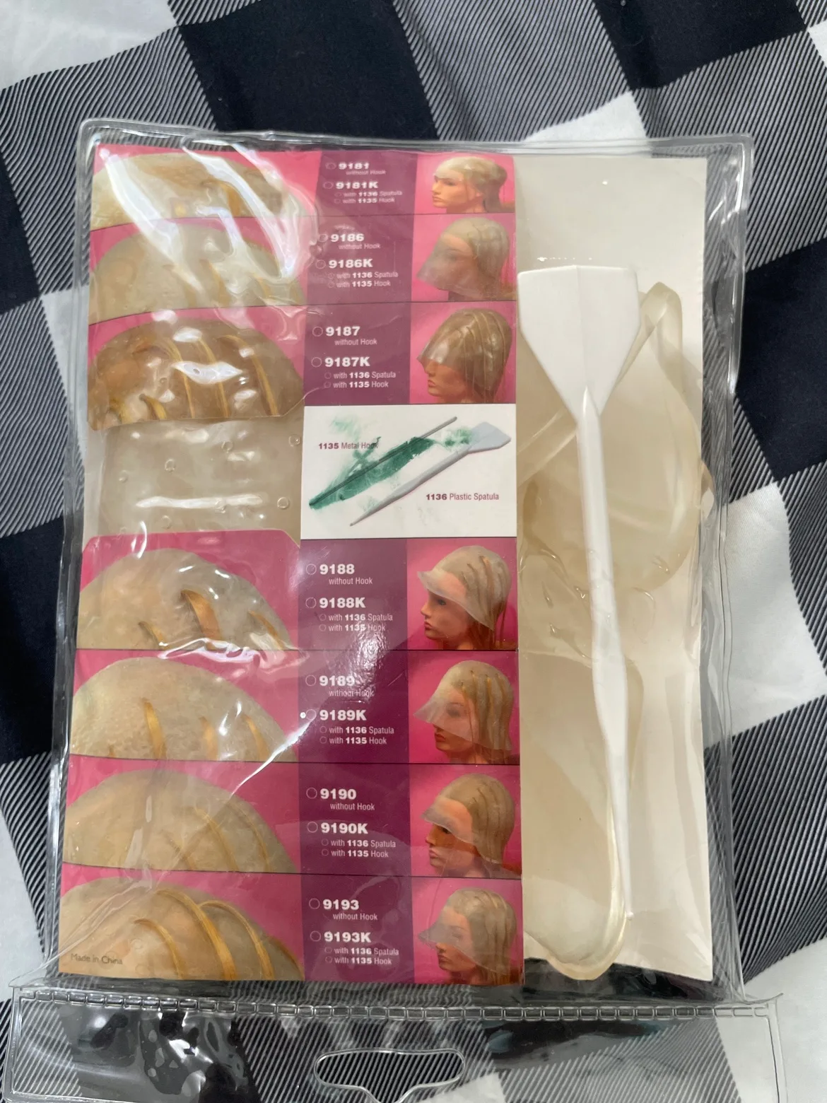 Hair Dyeing Cap & Applicator image indicator(2)