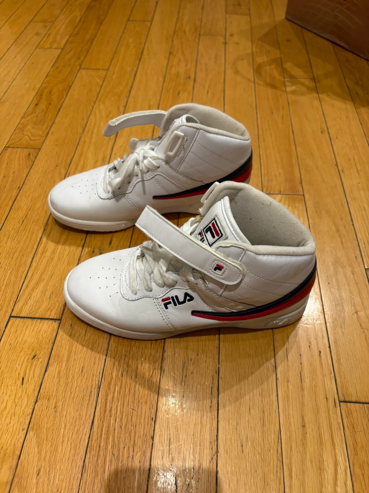🤍7 Fila womens High-Top Sneakers image indicator(4)
