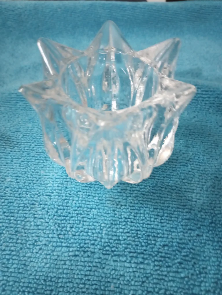 Star Shaped Glass Candle Holder thumbnail
