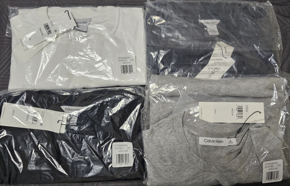 Calvin Klein T-shirts - photo 2