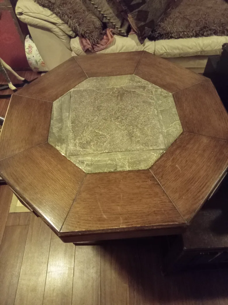 Octagon Coffee Table image indicator(3)