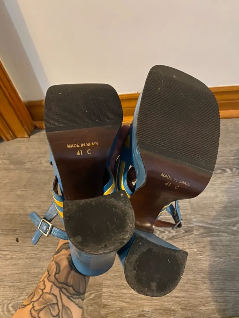 Vintage Leather Platforms for Halloween Costume 🎃 image indicator(5)