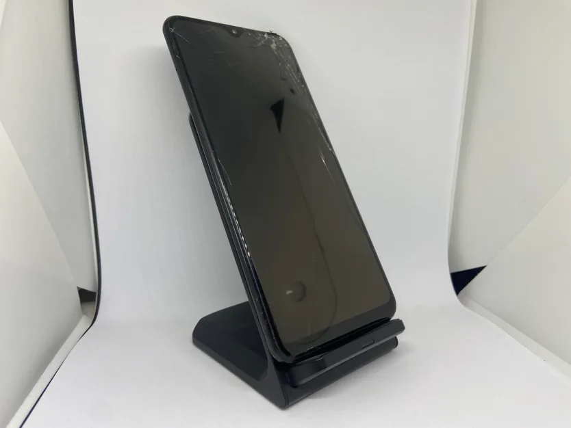 Samsung Galaxy A20 SM-A205W (Gray)  CRACKED Power Issues thumbnail