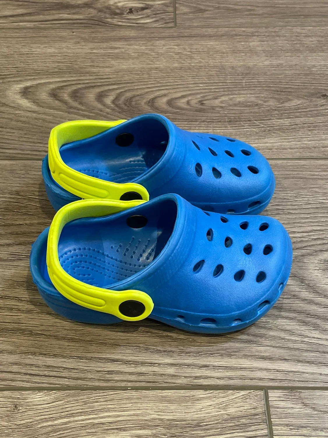Toddler clogs size 7 thumbnail