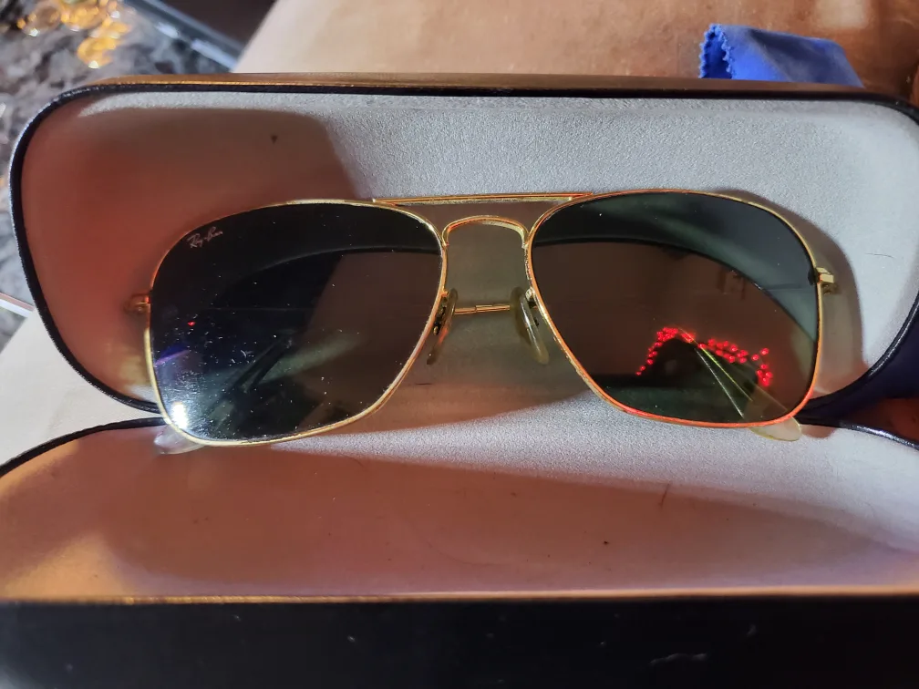 Ray Ban Aviator Sunglasses thumbnail