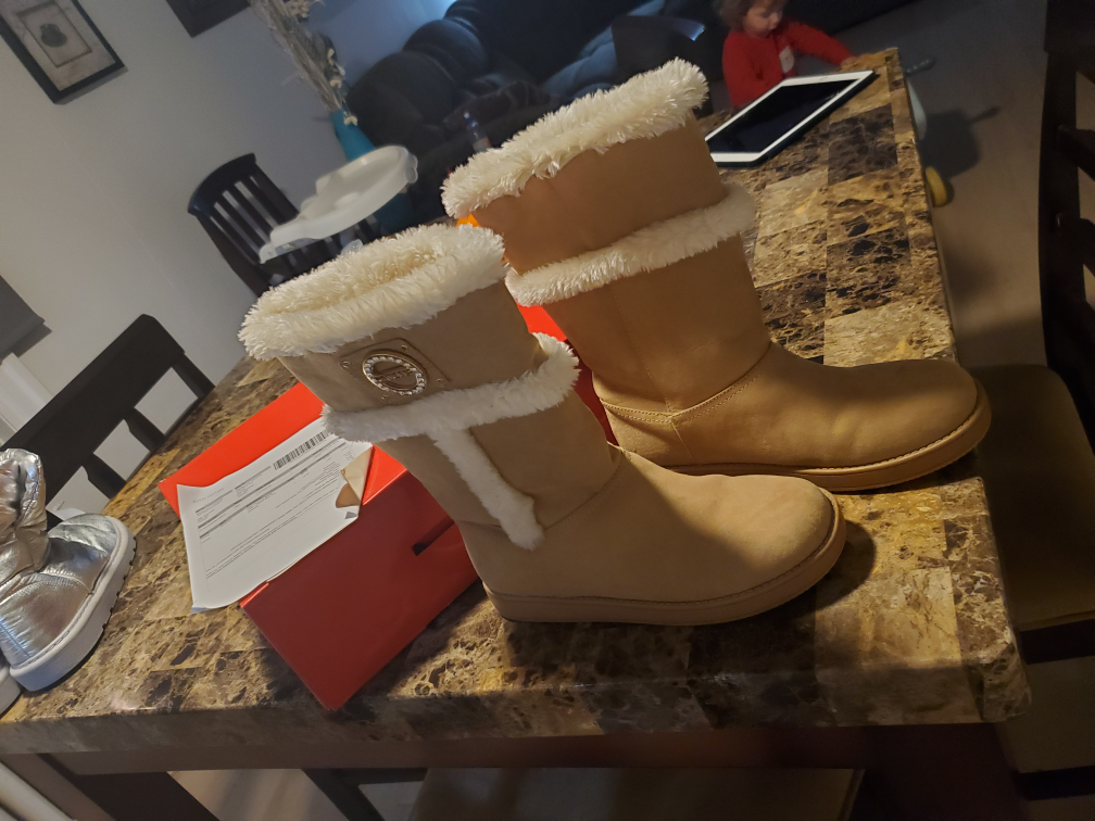 Guess Factory Women's Winter Boots - New