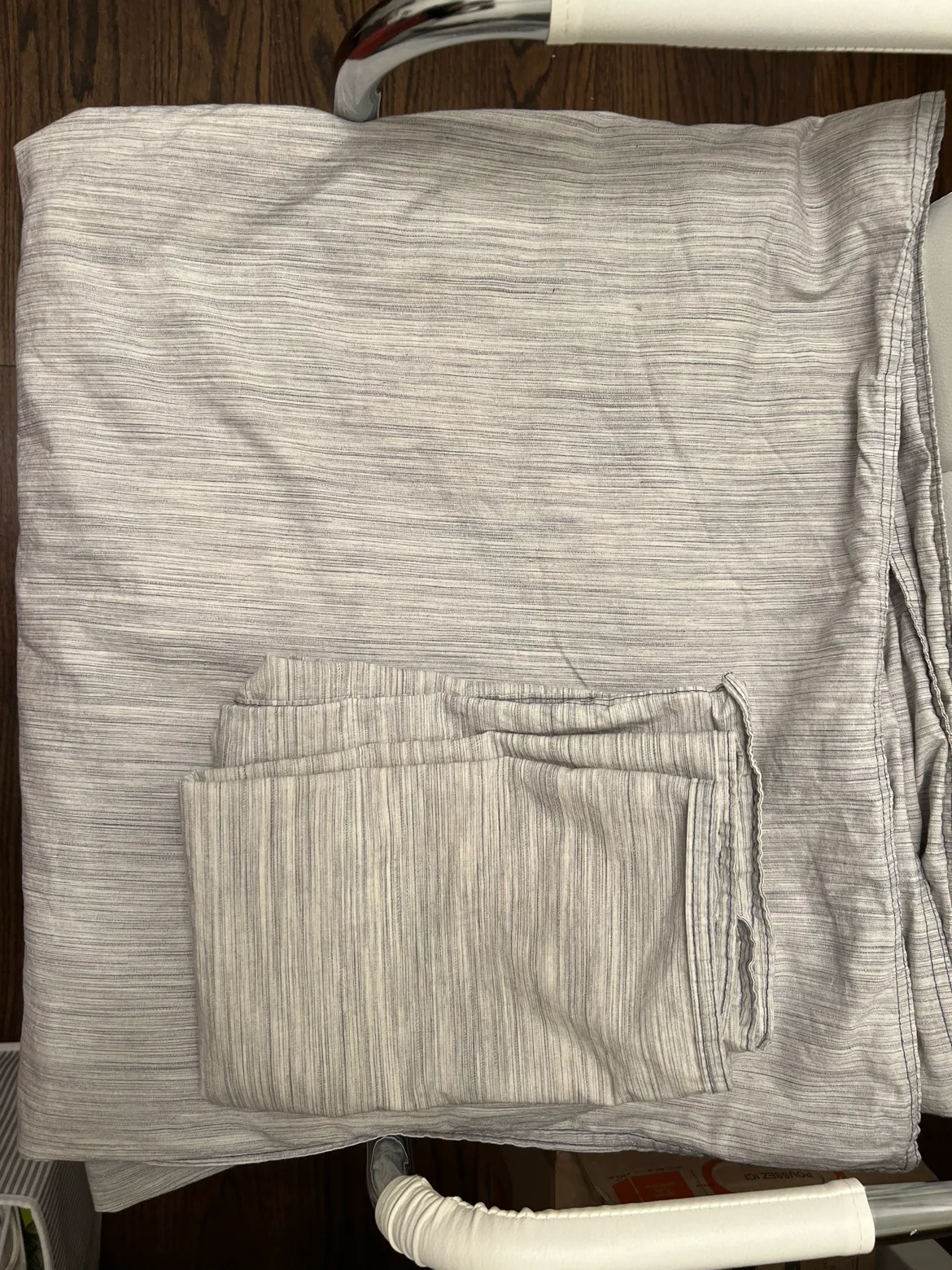 Queen Size Grey & White Duvet Cover and Pillow cases thumbnail