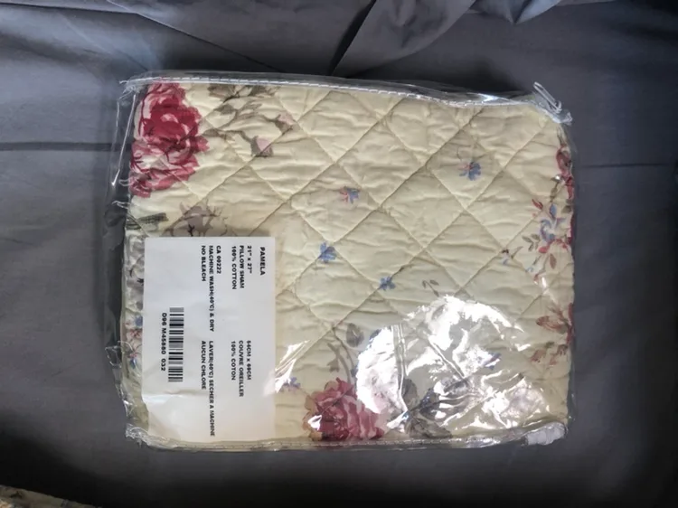 Brand New *** Queen size Coverlet set *** 100% cotton image indicator(2)