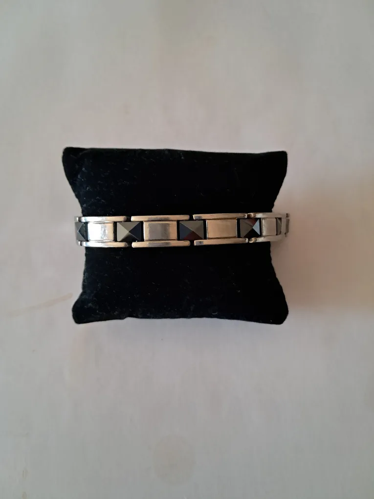 Unisex  Magnetic Bracelet #freecycle# image indicator(2)