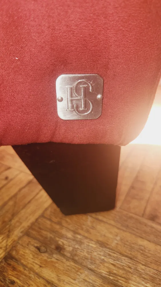 Free Red Arm Chair thumbnail
