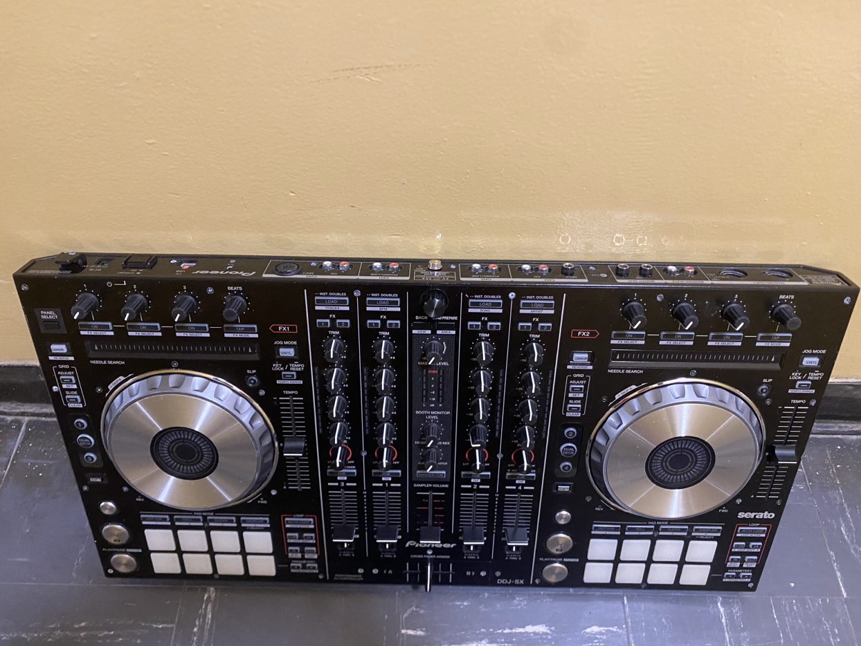 Pioneer DDJ-SX controller | Karrot
