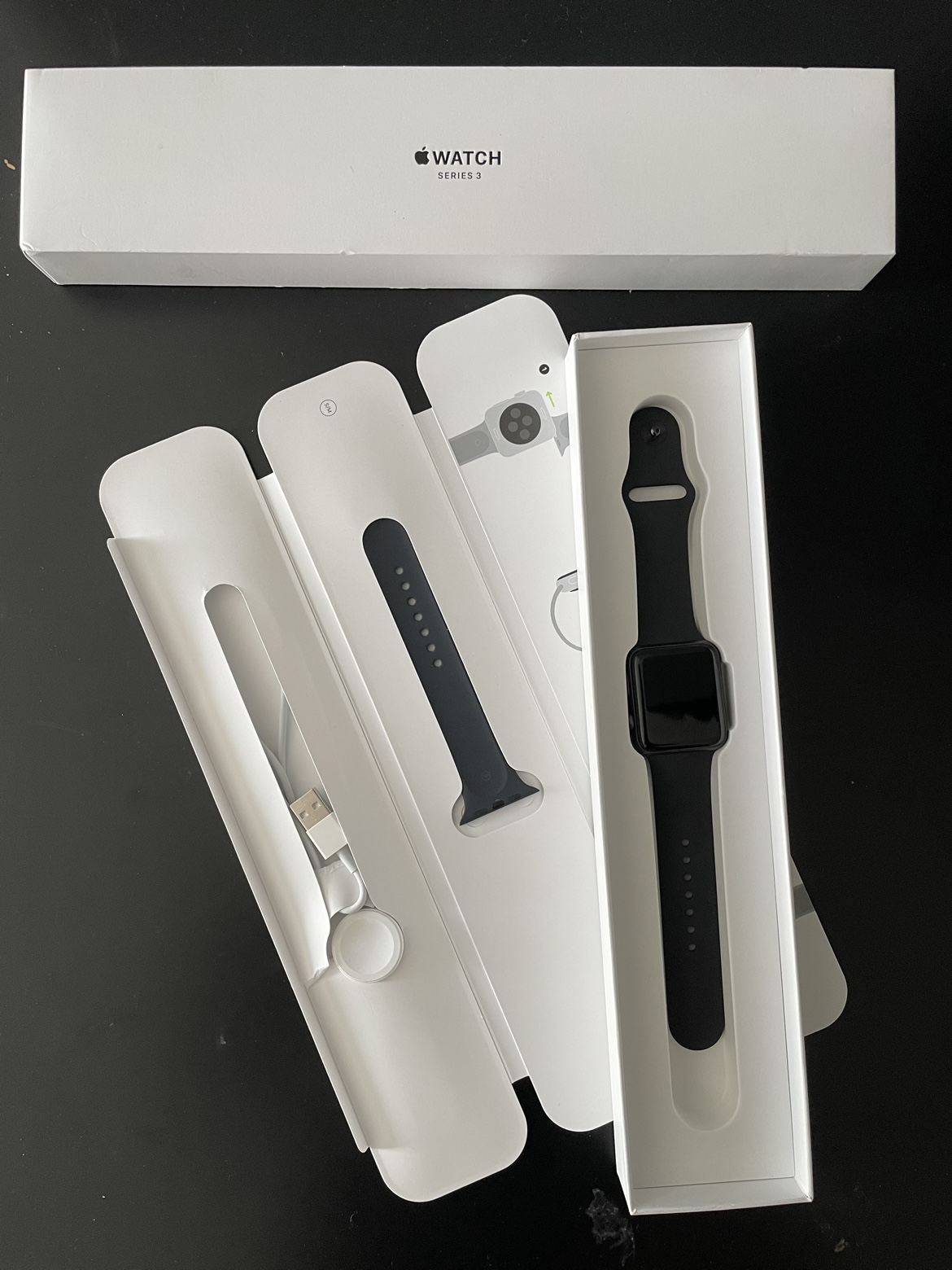 Apple Watch Series 3 - 42mm Space Grey Aluminium - photo 4