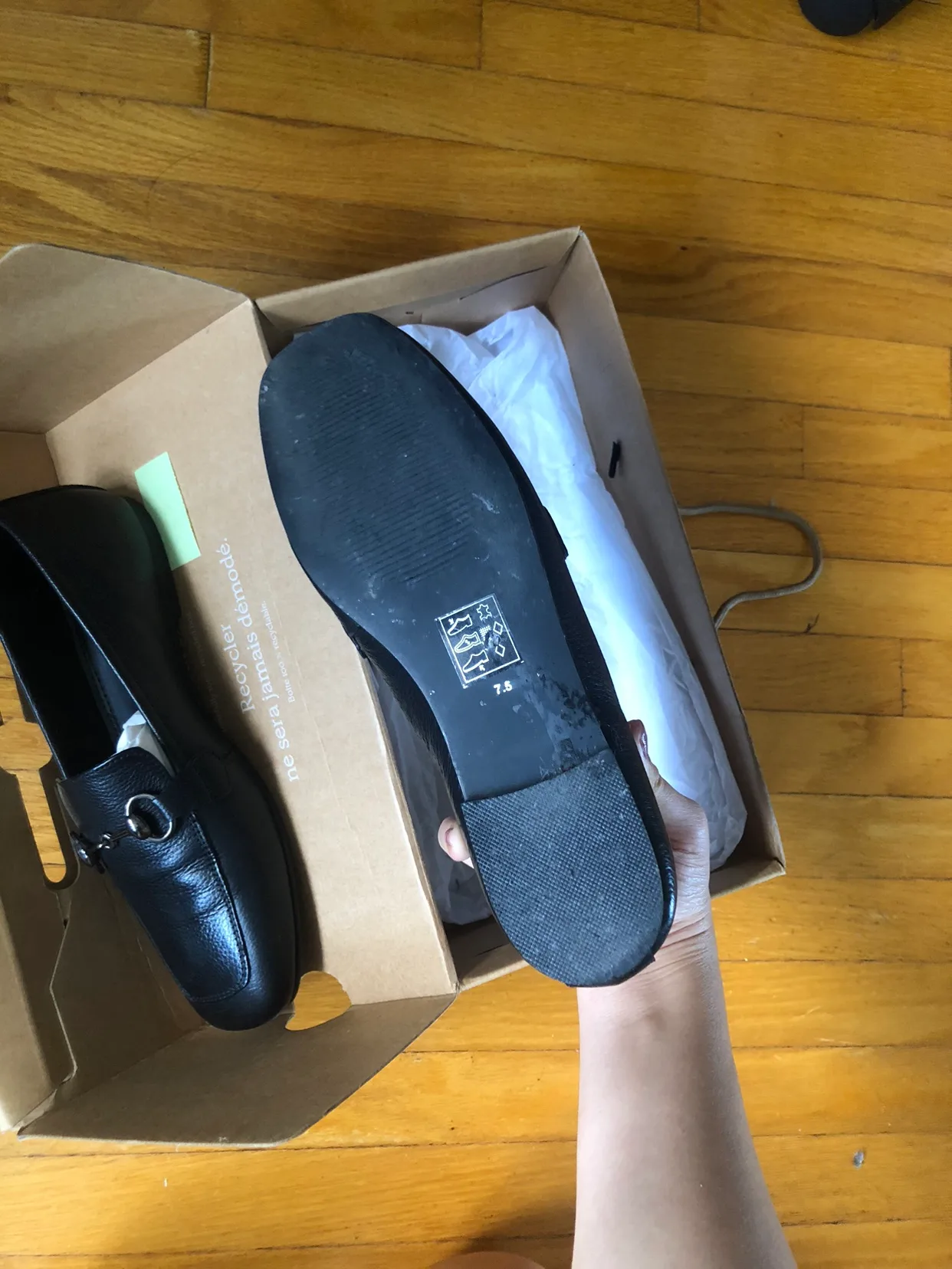 Floya Women's Black Loafers image indicator(7)