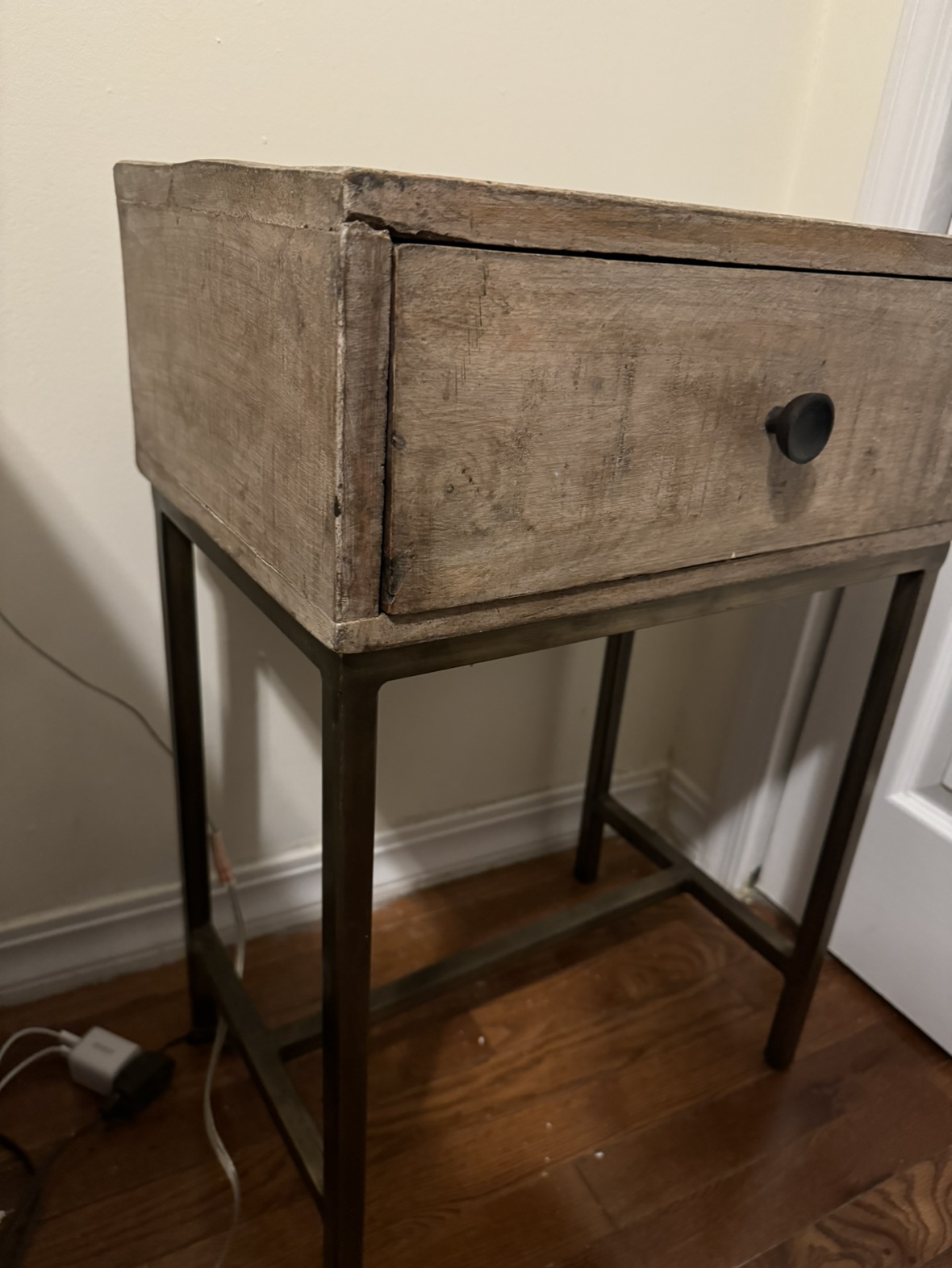 Bedside Table - photo 2