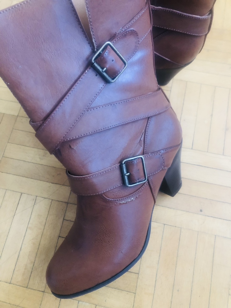 Brown winter boots - photo 3