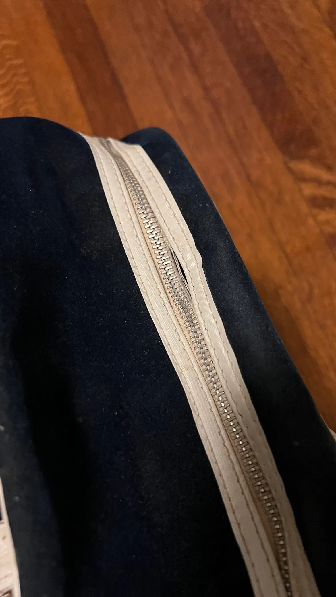 Vintage 80s Wardair Travel Bag image indicator(3)