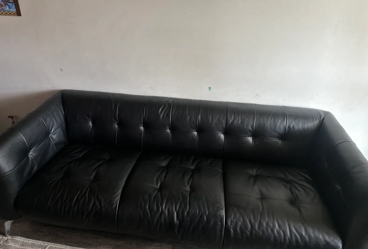 Black Leather Sofa thumbnail