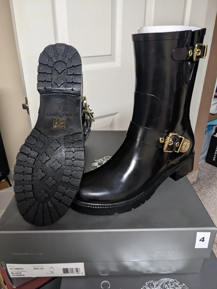 Vince Camuto Black Rubber Rain Boots image indicator(3)