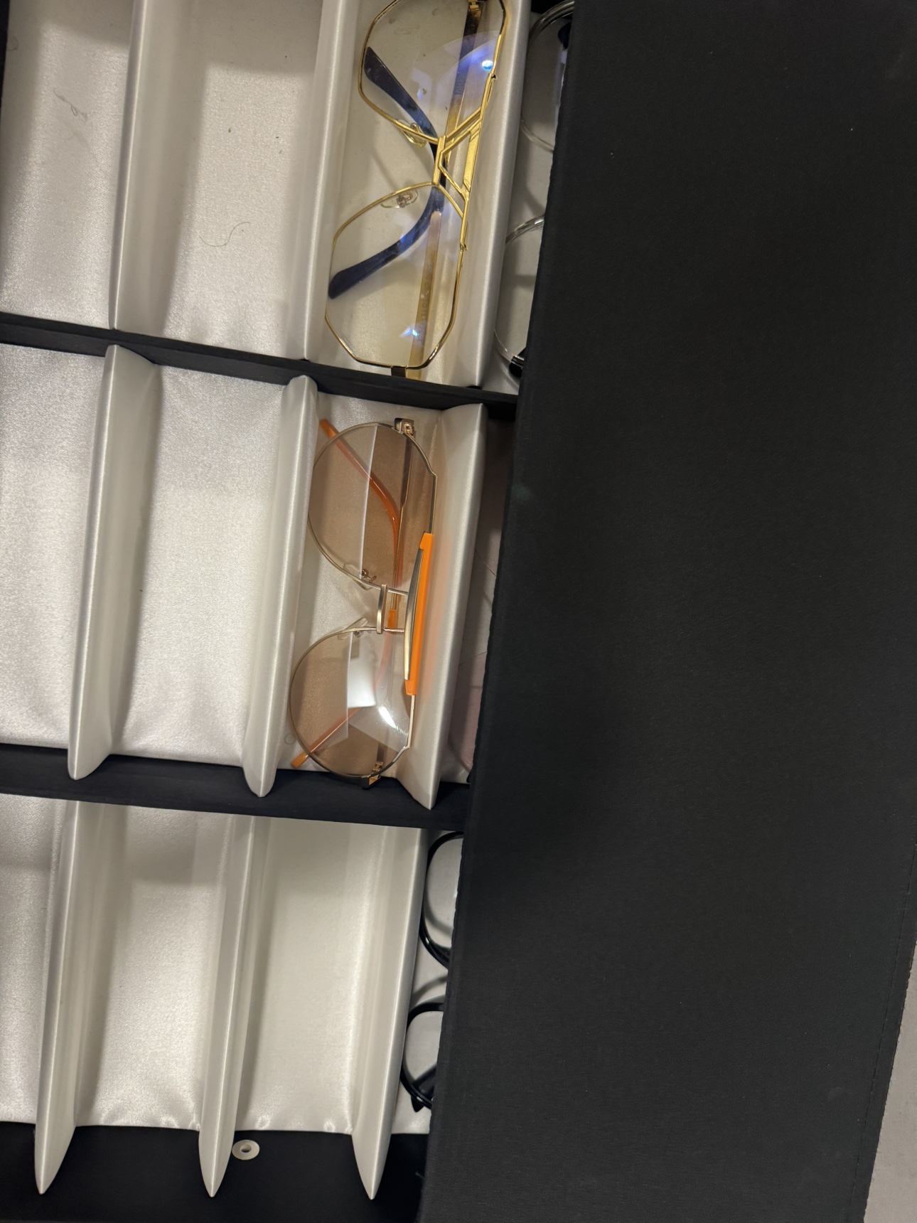 Sunglasses organiser - photo 3