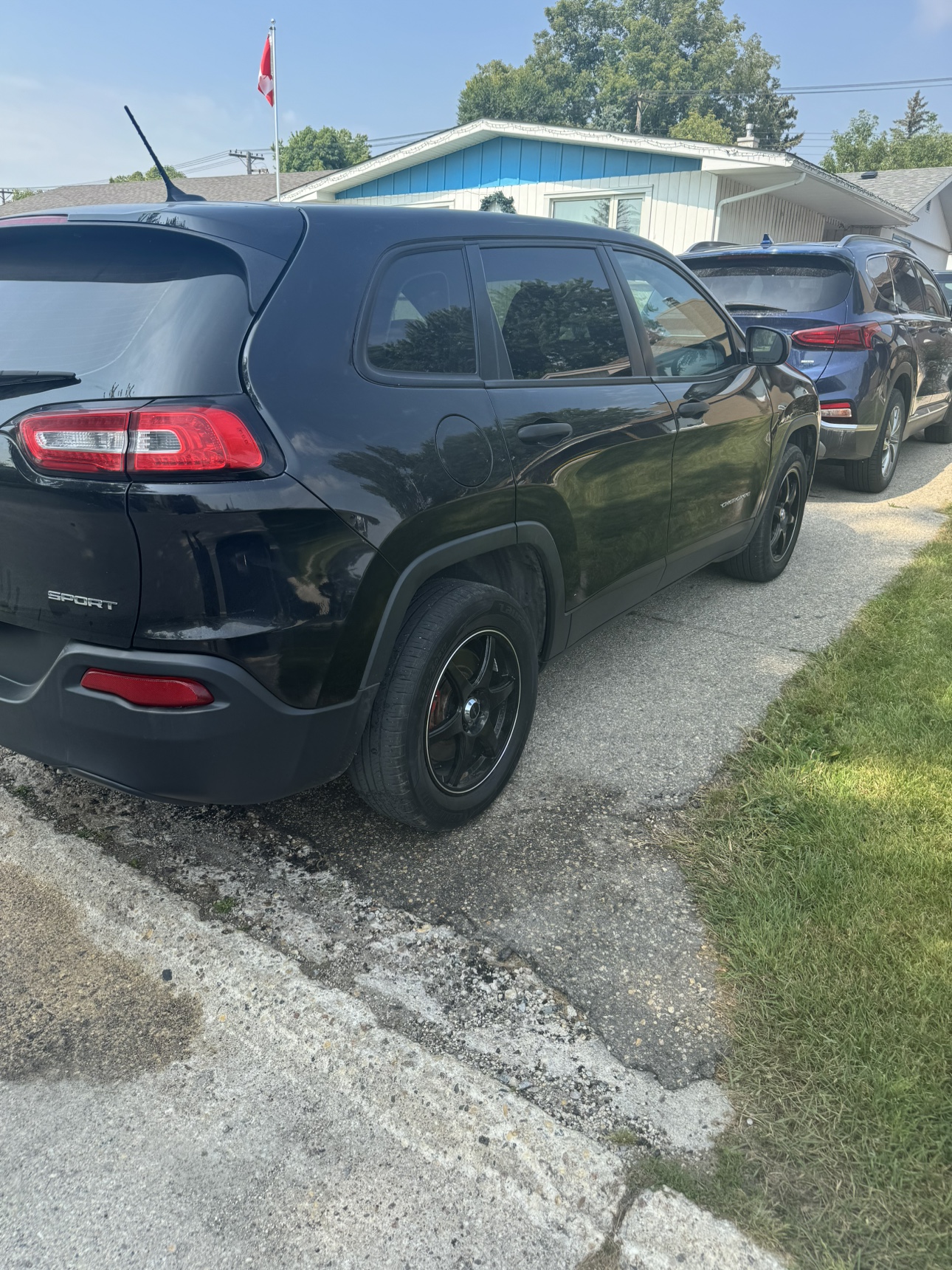 Jeep Cherokee - photo 5