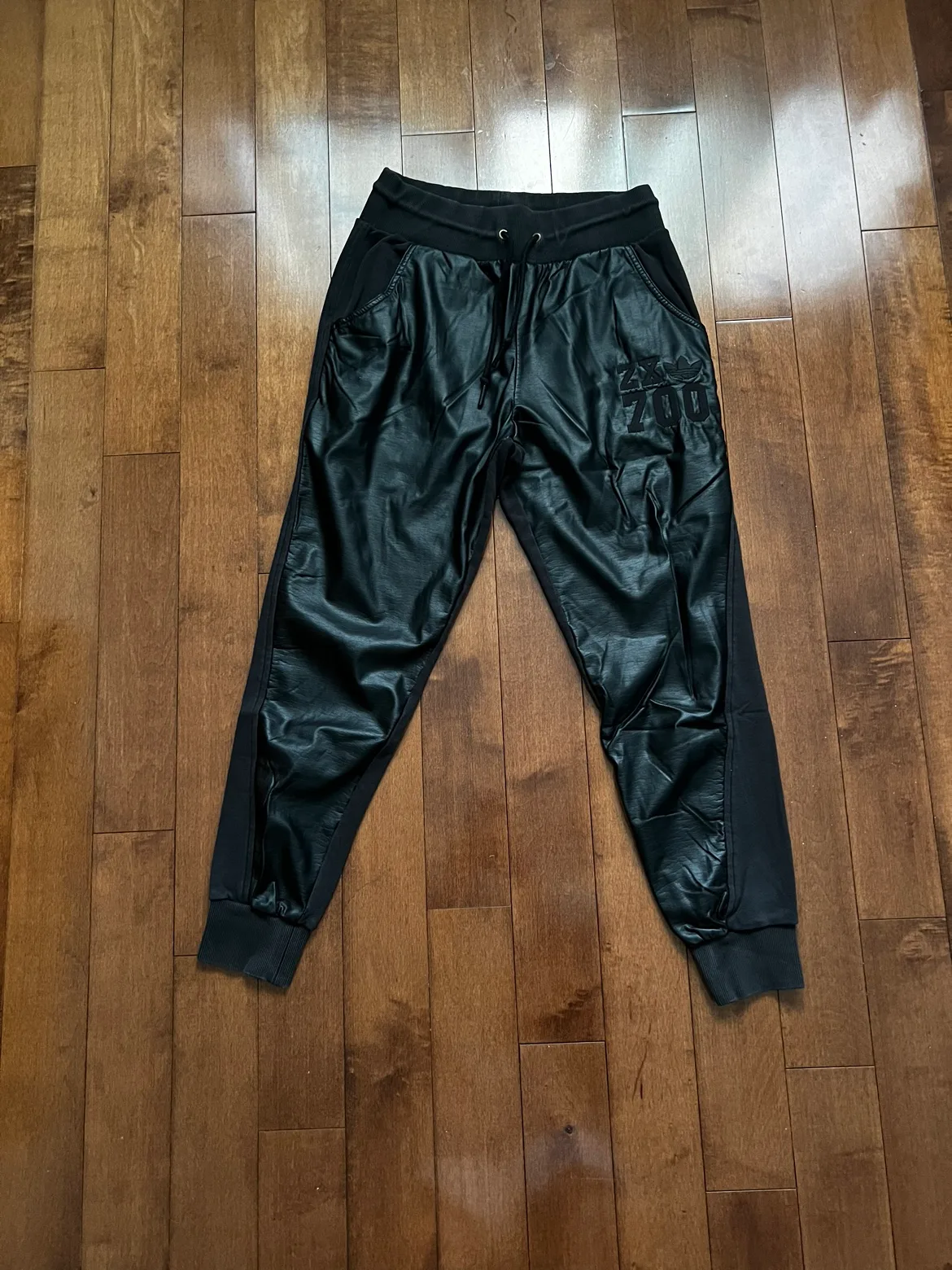 10 Sweatpants image indicator(8)