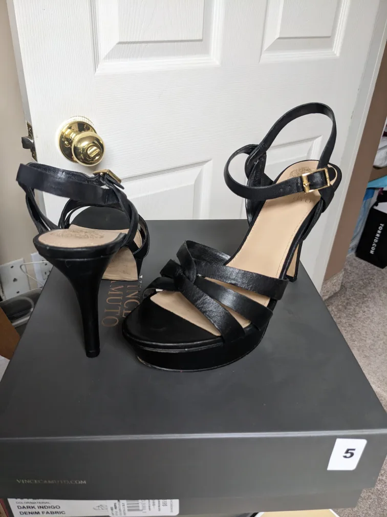 Vince Camuto Black Platform Heels image indicator(2)