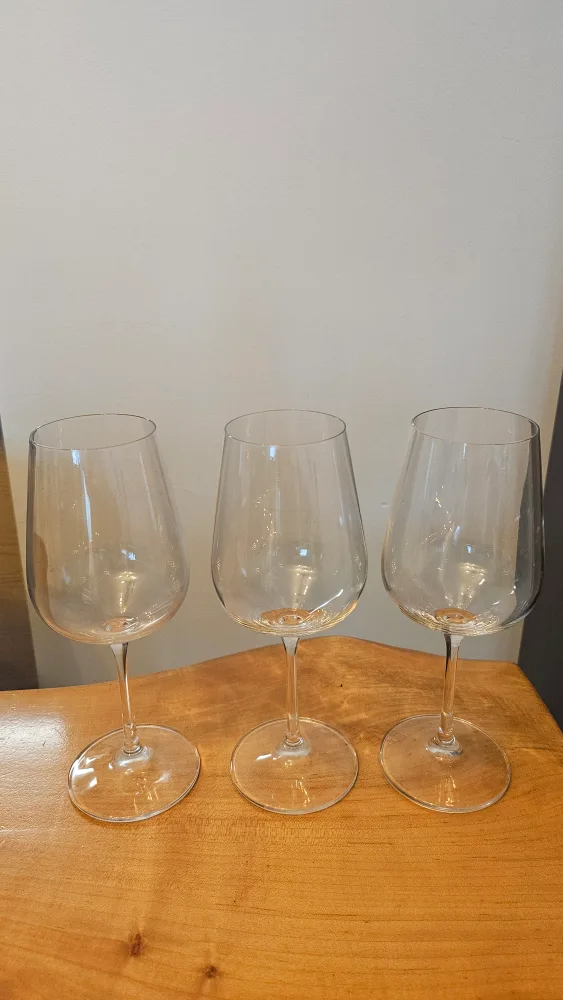 3 wine glasses #freecycle thumbnail