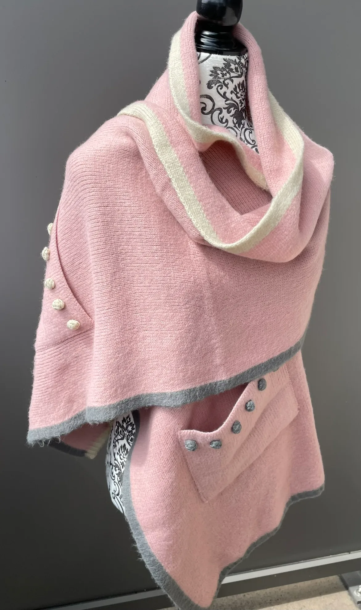 Pink Knit Scarf With Pockets image indicator(3)