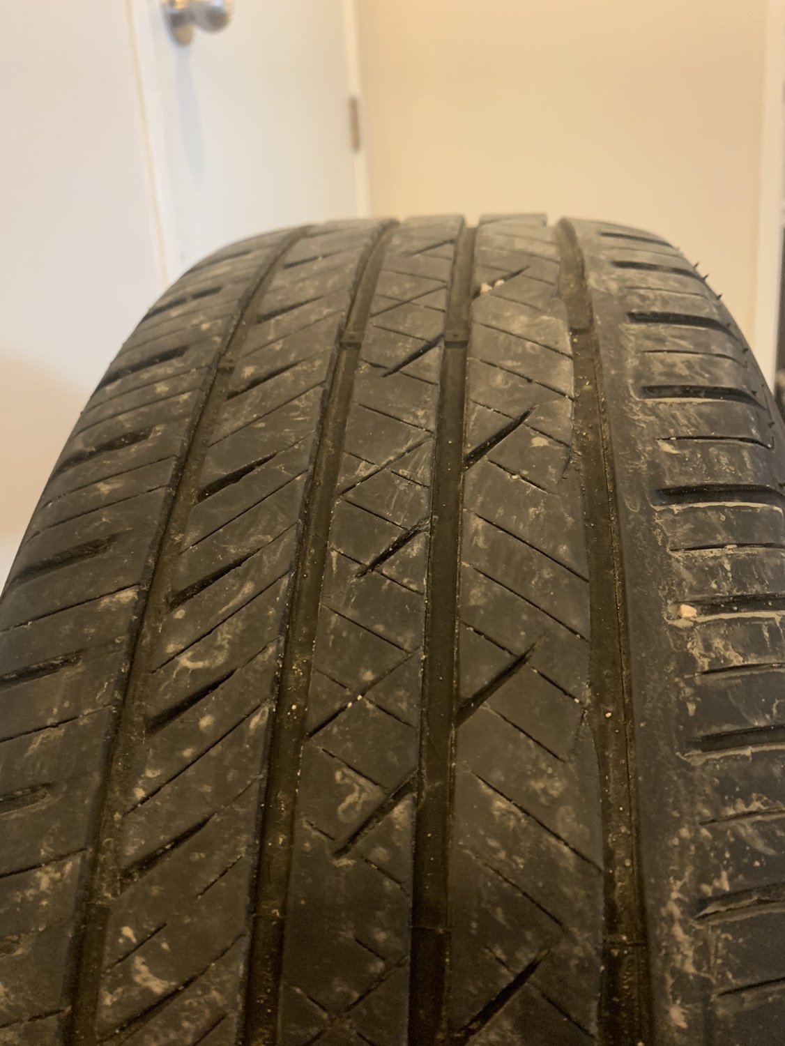 Laufenn Tires: 225/55/R19 Laufenn S Fit as -set of 4