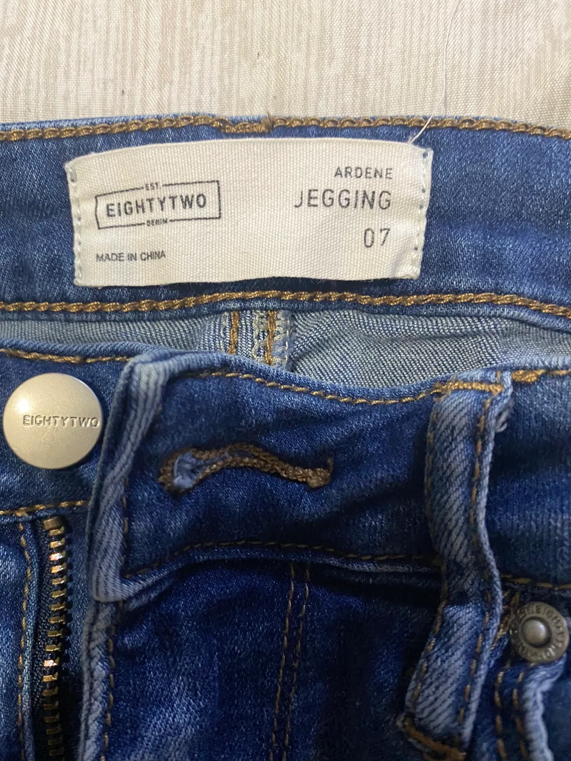 Ardene Distressed Skinny High Waist Denim Jeans image indicator(4)