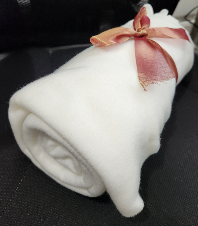 White Fleece Throw - photo 2
