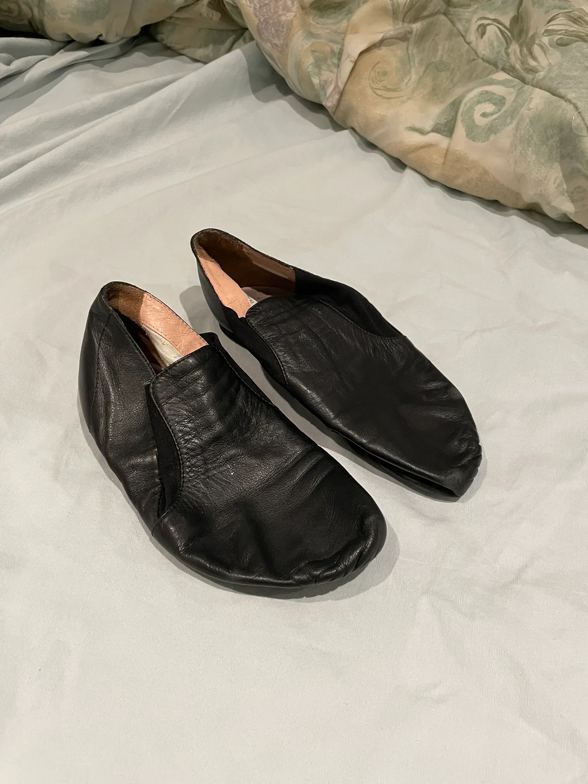 Girls’ Bloch jazz shoes thumbnail