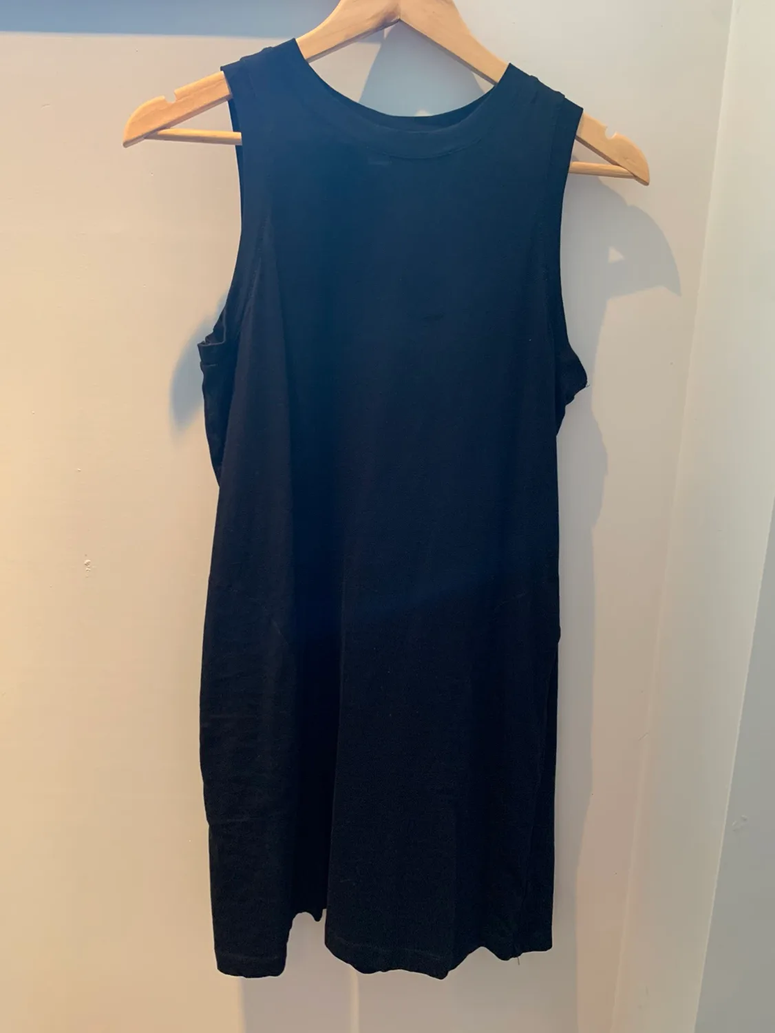 Black Sleeveless Dress with Pockets thumbnail