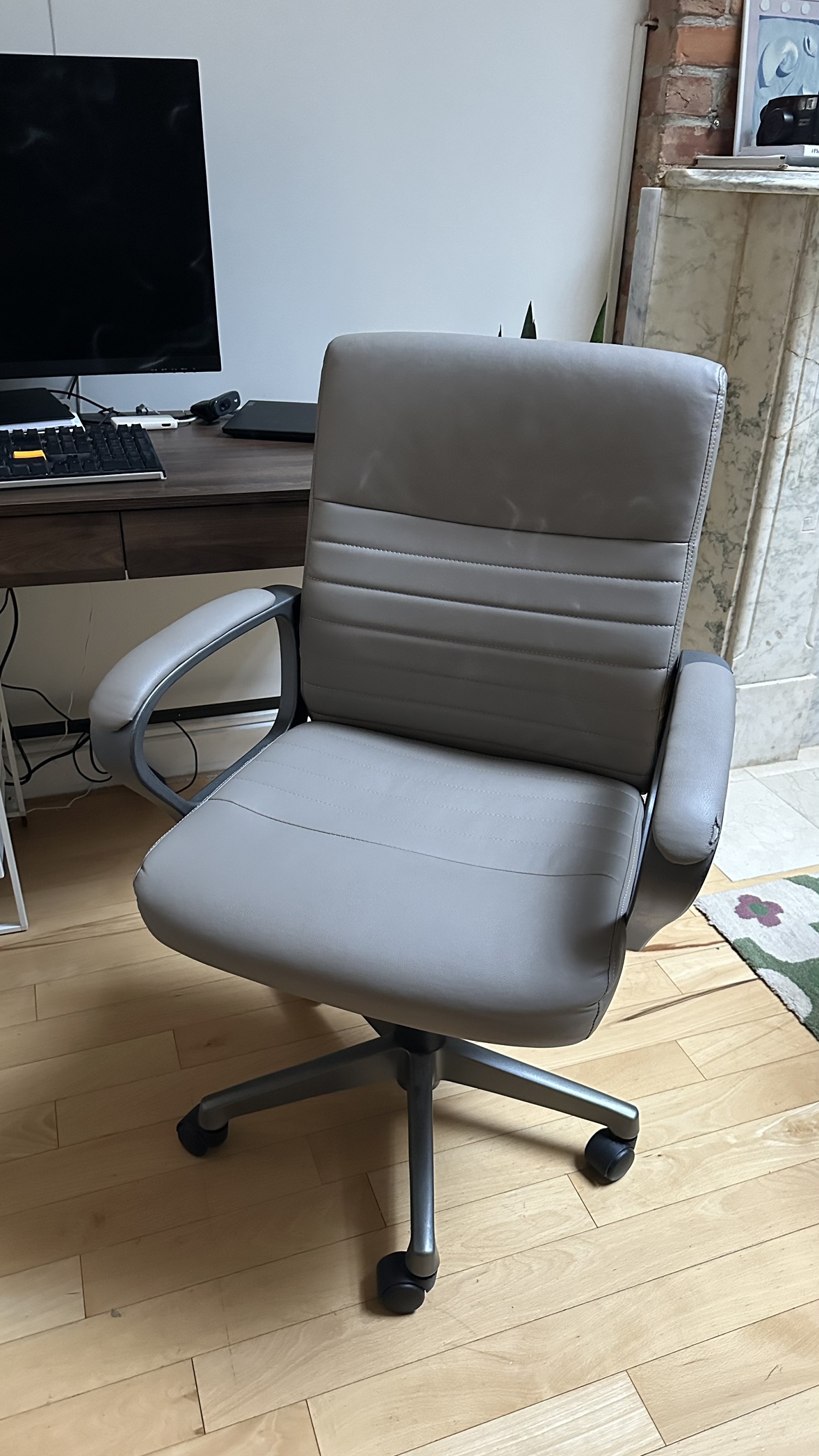 Office Chair 🧡