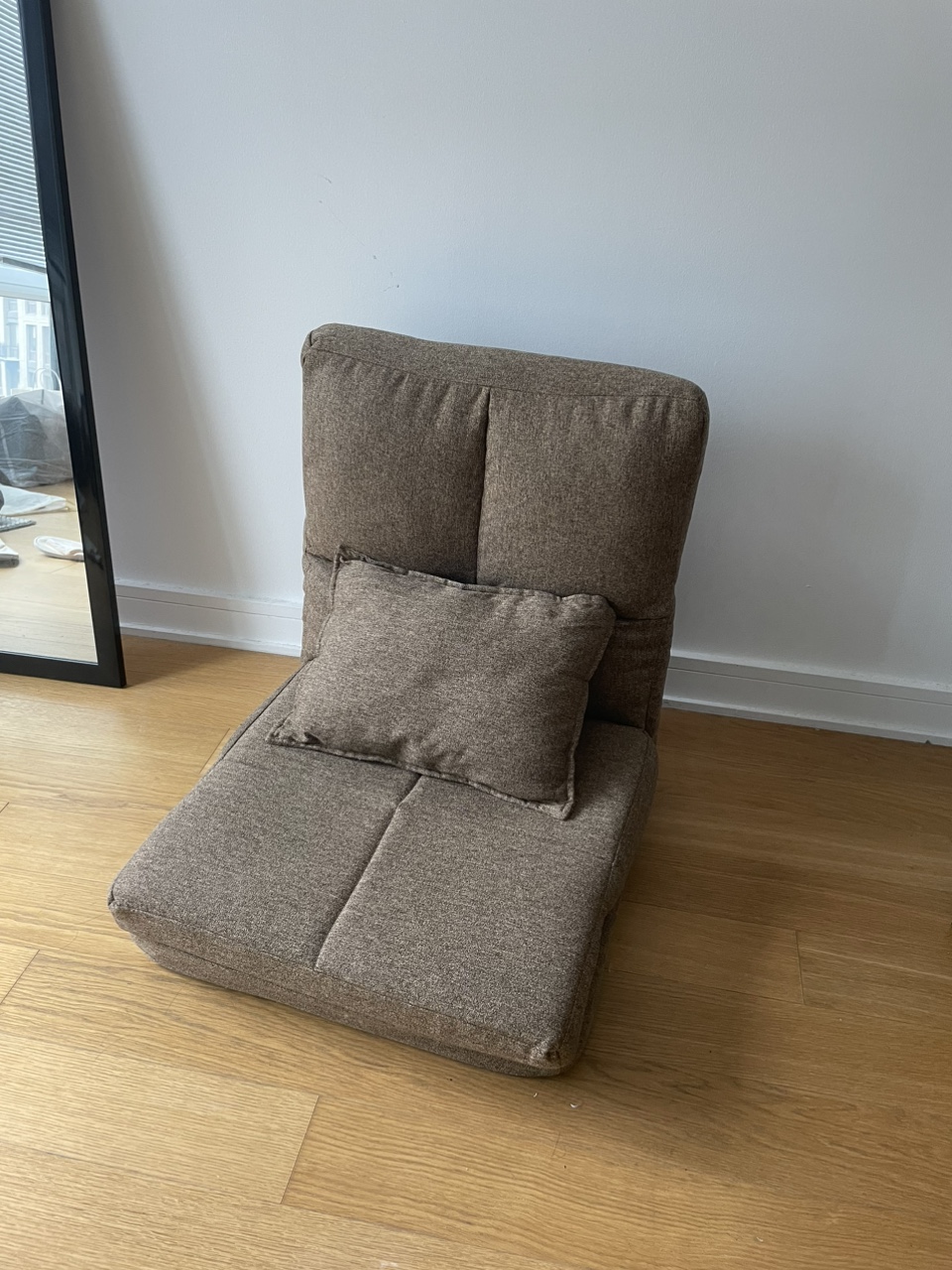 Convertible lounge chair