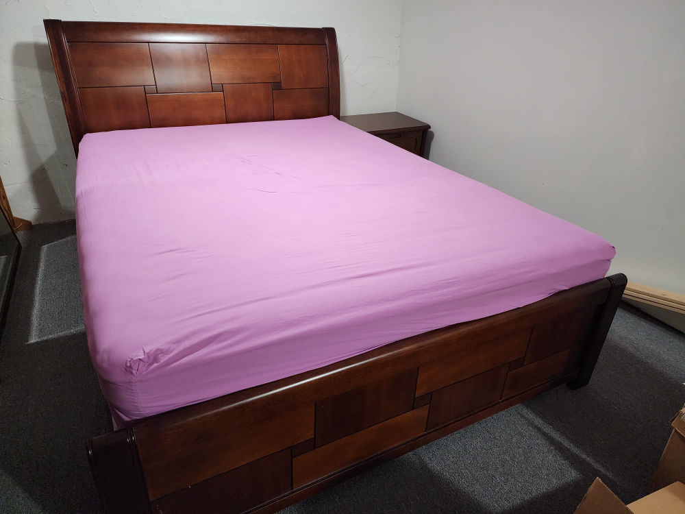 Solid wood queen bedroom set - photo 3