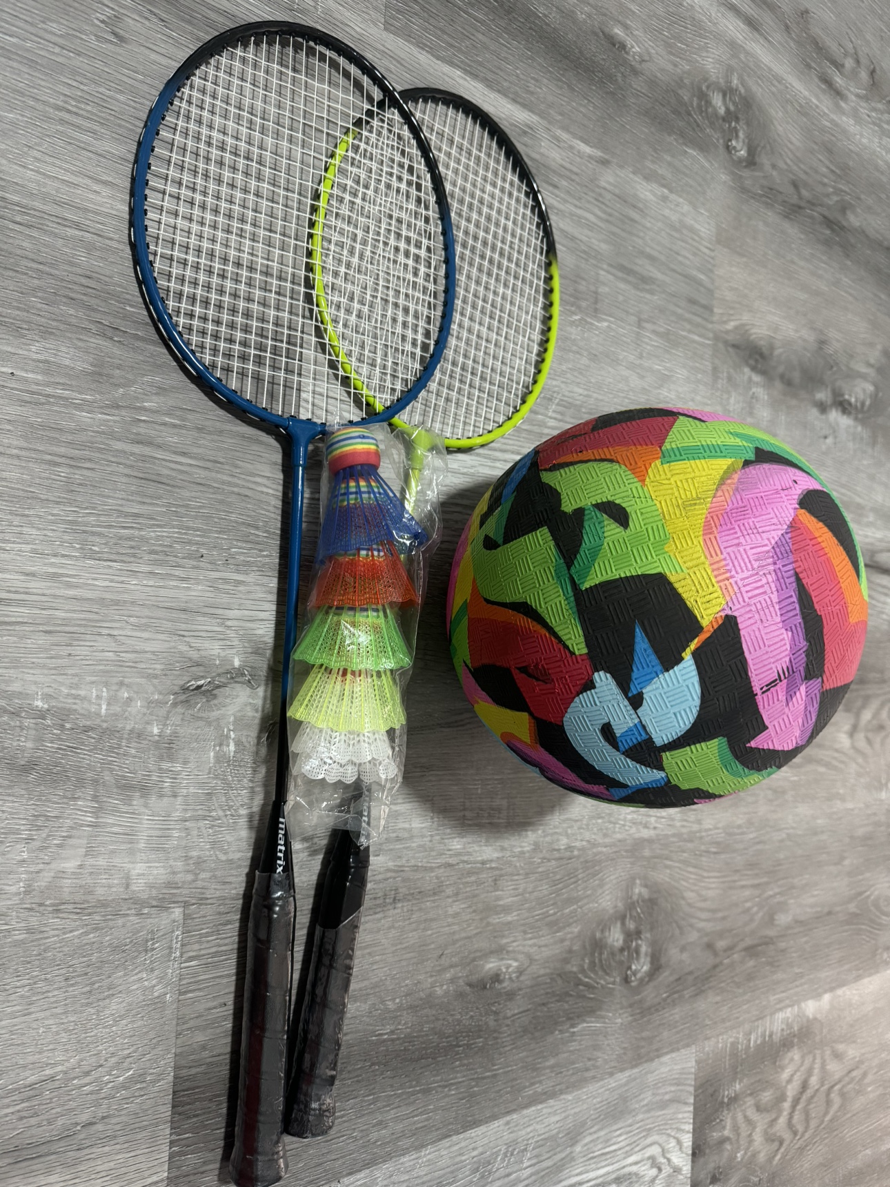 Badminton Set with 2 Rackets and Shuttlecocks